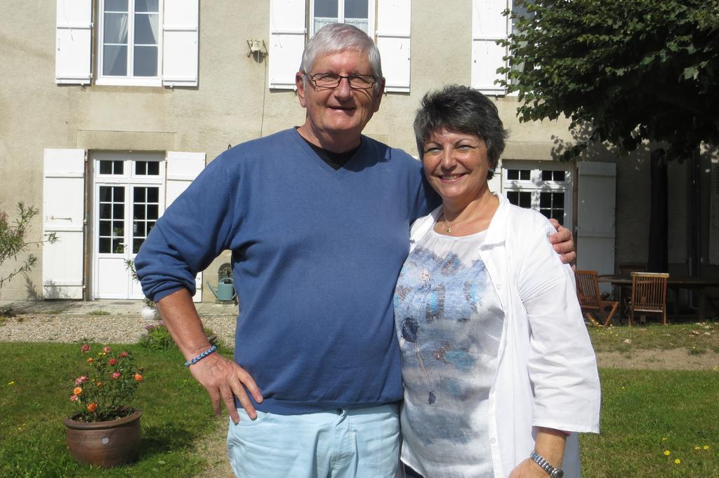 Le Clos De La Muse Saint-Junien Exterior foto