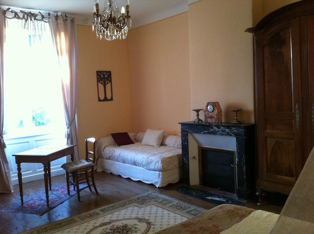 Le Clos De La Muse Saint-Junien Zimmer foto