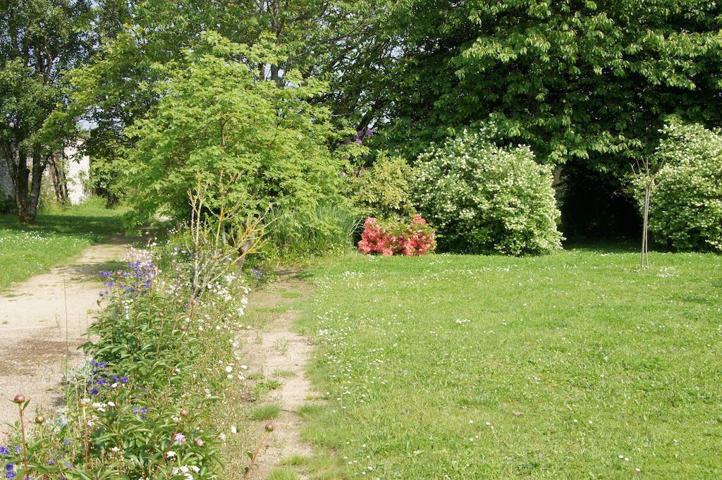 Le Clos De La Muse Saint-Junien Exterior foto