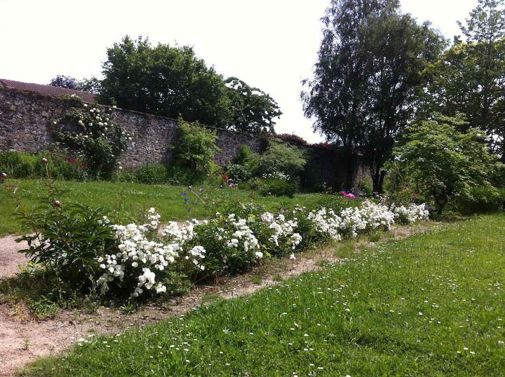 Le Clos De La Muse Saint-Junien Exterior foto